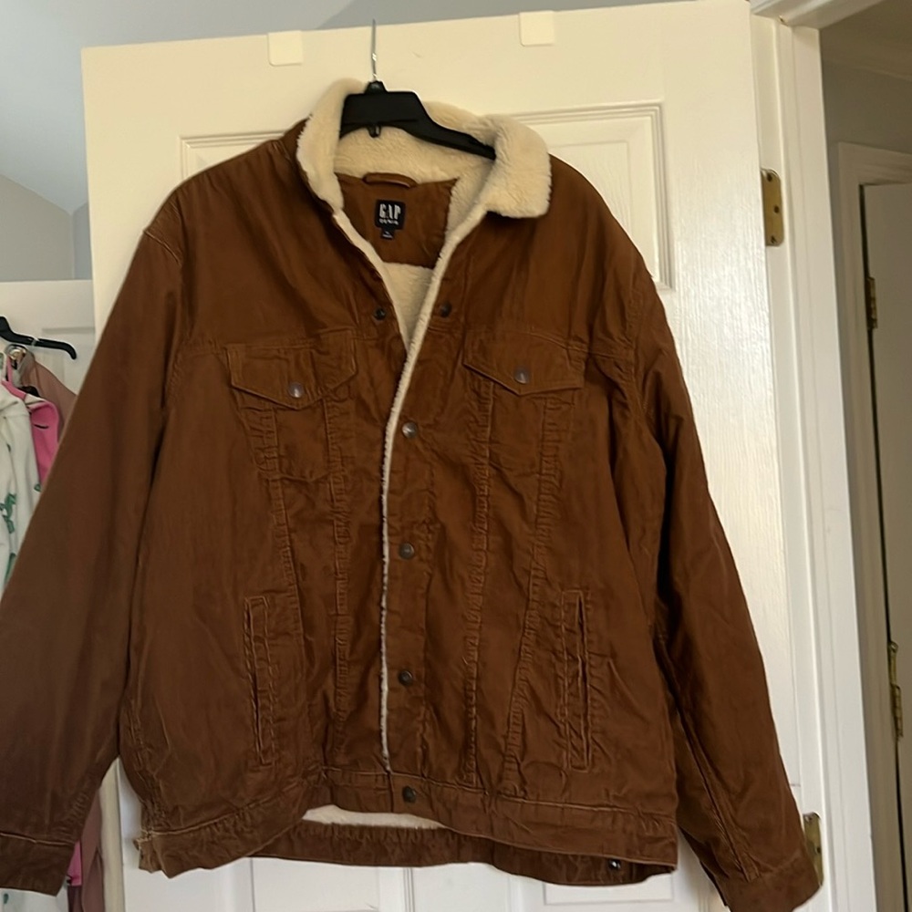 Stylish Gap corduroy with fleece lining